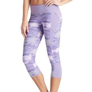 Athleta Cropped Marbled Leggings in Lavender Sz Sm